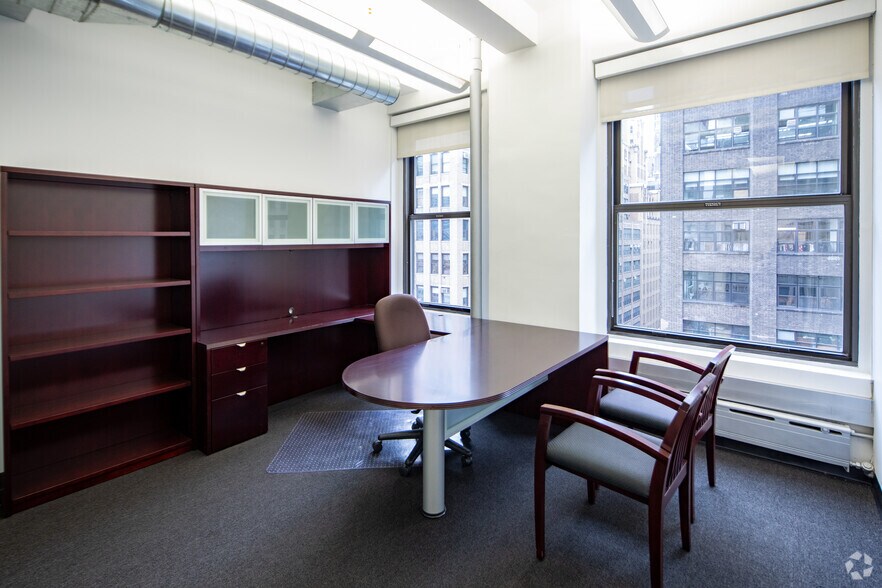 More Photos Of 589 Eighth Ave, New York Loft Creative Space For Lease