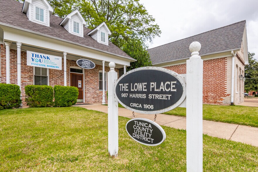 More Photos Of 987 Harris St, Tunica Office For Sale
