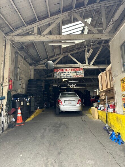 More Photos Of 4067-4075 1/2 Beverly Blvd, Los Angeles Storefront For Sale