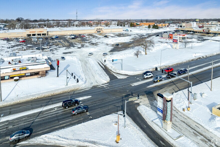 More Photos Of 1160-1300 E Army Post Rd, Des Moines Unknown For Lease