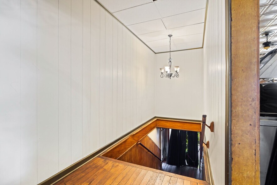 More Photos Of 1000 W State St, Coal Township Restaurant For Sale