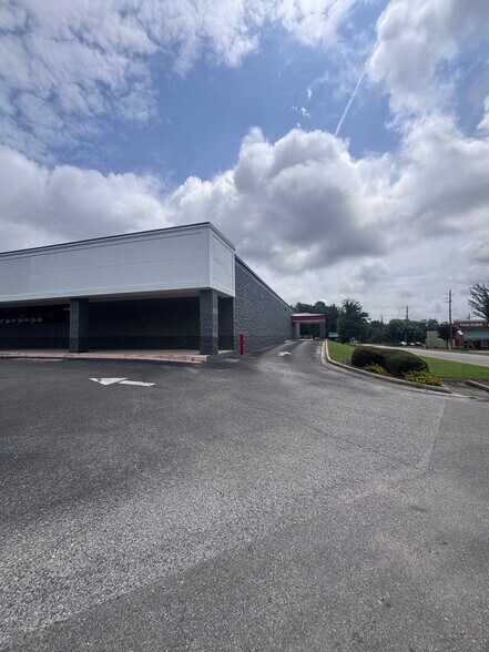 More Photos Of 4685 Highway 17, Helena General Retail For Sale