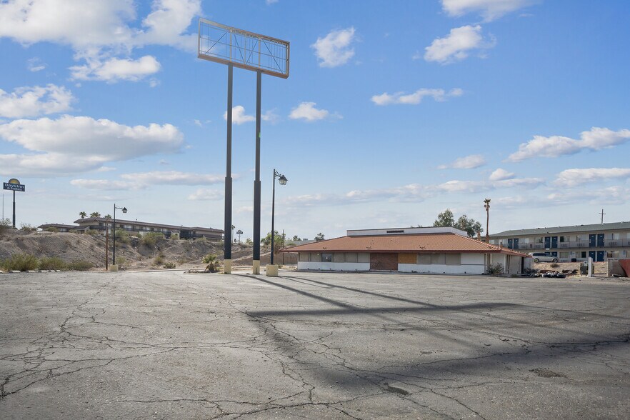 More Photos Of 1400 J St, Needles Restaurant For Sale