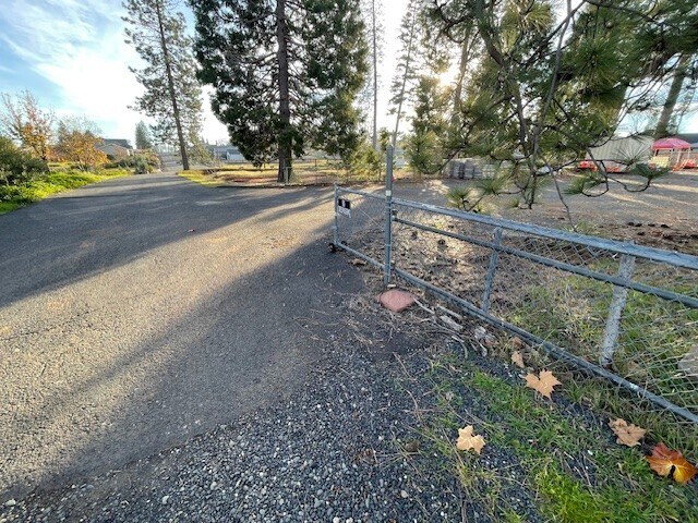 More Photos Of 1573 Bille Rd, Paradise Land For Sale