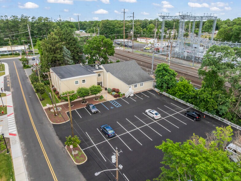 More Photos Of 37 Station Dr, Princeton Junction Office For Sale