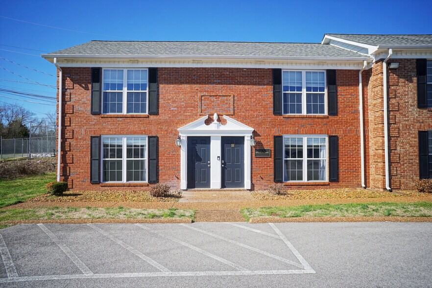 Primary Photo Of 114 Canfield Pl, Hendersonville Office For Sale