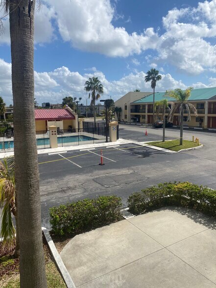 More Photos Of 5900 American Way, Orlando Hotel For Sale