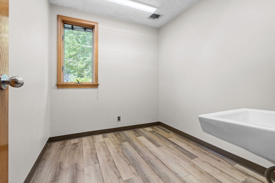 More Photos Of 2400 Wales Ave NW, Massillon Office For Lease