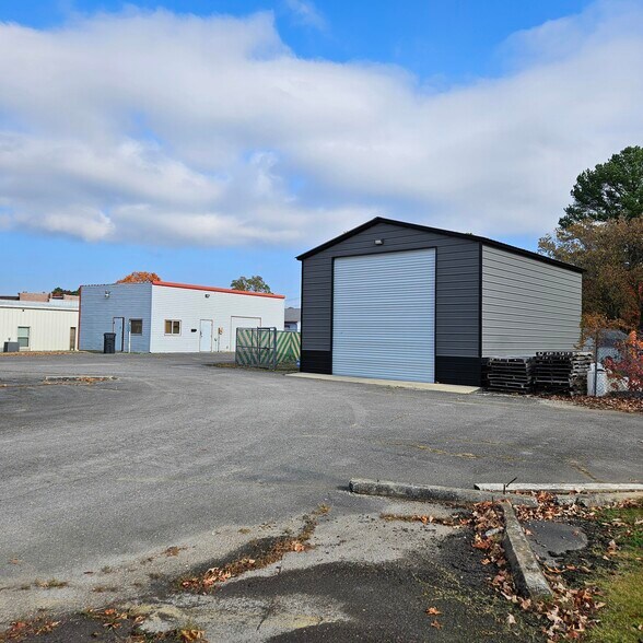 More Photos Of 2015 Westmead St SW, Decatur Industrial For Sale