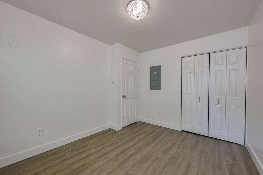 More Photos Of 7831 SW 34th Ave, Portland Apartments For Sale