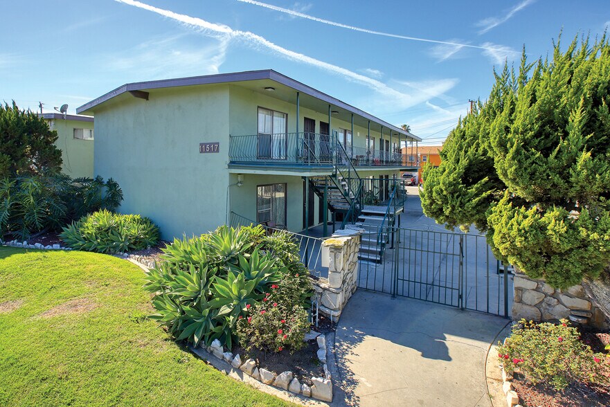 More Photos Of 11515-11517 Old River School Rd, Downey Apartments For Sale