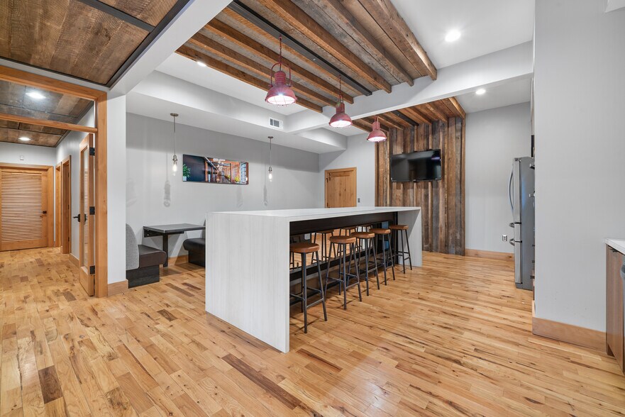 More Photos Of 91 W Hightower Dr, Dawsonville Warehouse For Sale