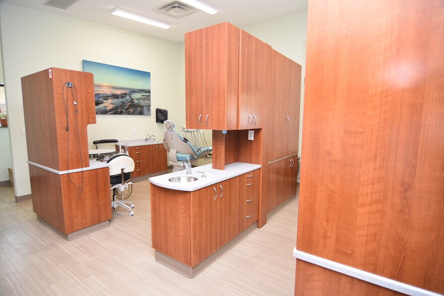 More Photos Of 1716 Warren Ave, Cheyenne Medical For Sale