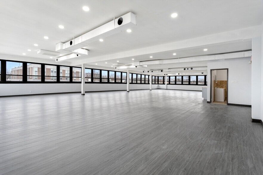 More Photos Of 1200 Hempstead Tpke, Franklin Square Medical For Sale