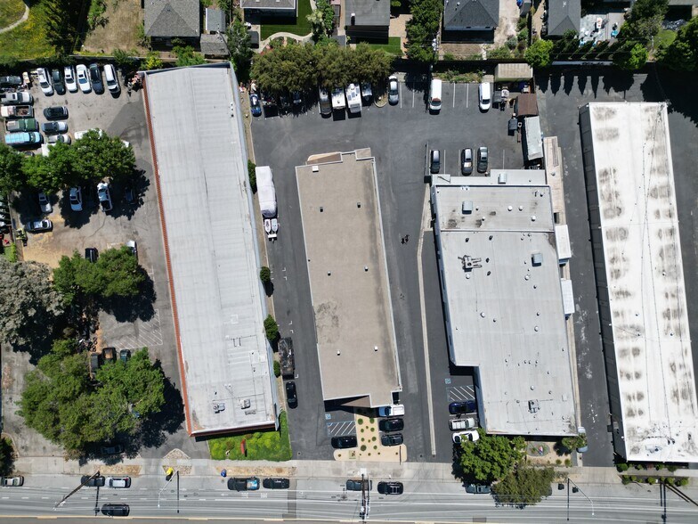 More Photos Of 922 W Evelyn Ave, Sunnyvale Self Storage For Sale