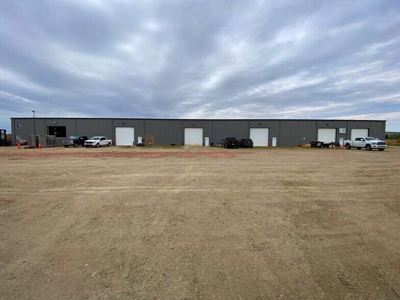 More Photos Of 5806 Baldwin Ln, Williston Warehouse For Lease