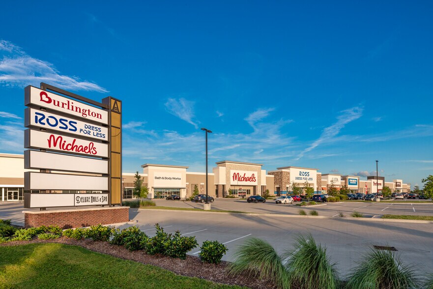 More Photos Of NEC W Grand Pky S & W Airport Blvd, Richmond Unknown For Lease