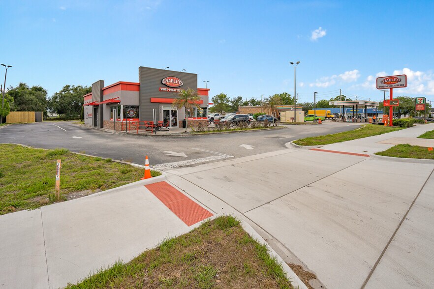 More Photos Of 3250 W Vine St, Kissimmee General Retail For Sale