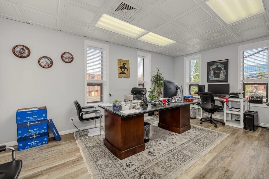 More Photos Of 1551 Kellum Pl, Mineola Office For Sale