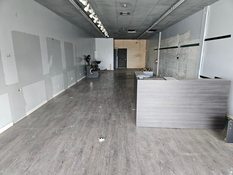 More Photos Of 1123-1175 E Alosta Ave, Azusa Unknown For Lease
