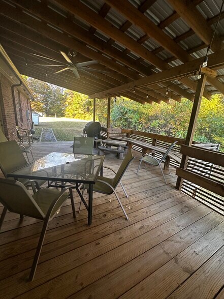 More Photos Of 505 Avalon Way, Brandon Office For Sale