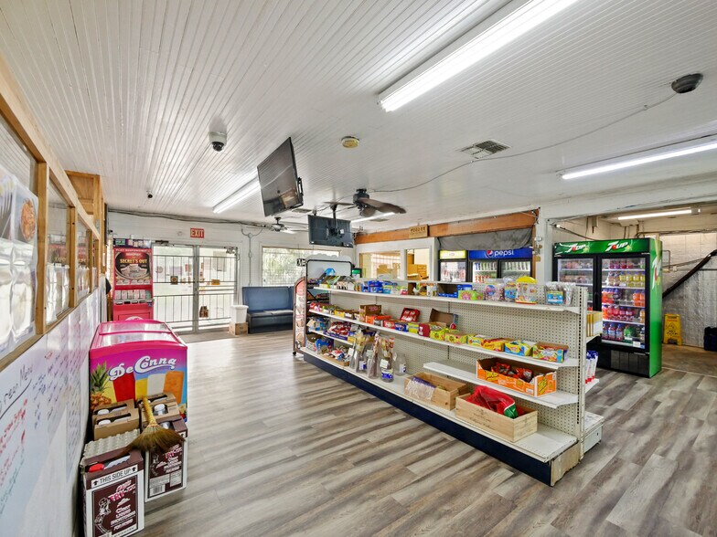 More Photos Of 509 E 7th St, Sanford Convenience Store For Sale