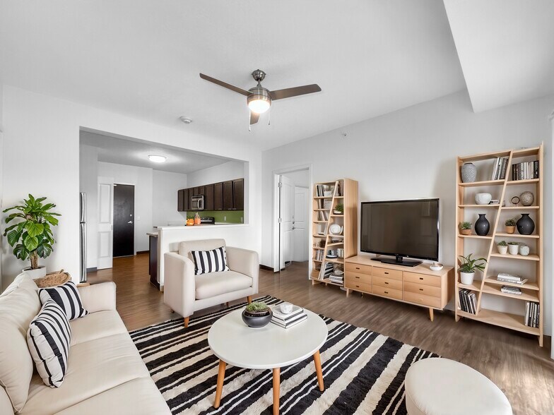 More Photos Of 1210 SW 28th St, Ankeny Apartments For Sale