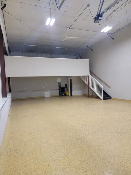More Photos Of 341 1st St, Mead Warehouse For Sale