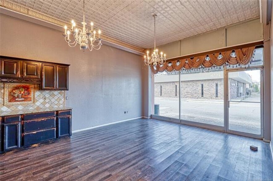 More Photos Of 37-45 E Foley St, Eufaula Storefront For Sale