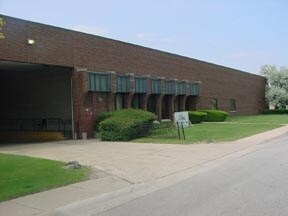 More Photos Of 2001 Estes Ave, Elk Grove Village Distribution For Lease