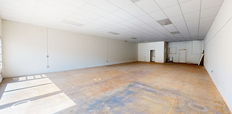 More Photos Of 1402 Main St, Vernon General Retail For Sale