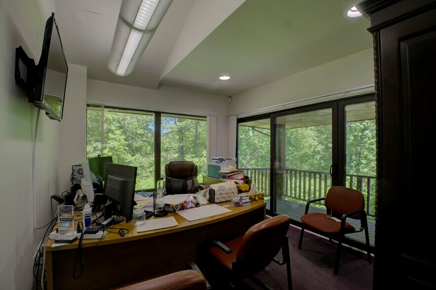 More Photos Of 111 Torrey St, Brockton Medical For Sale