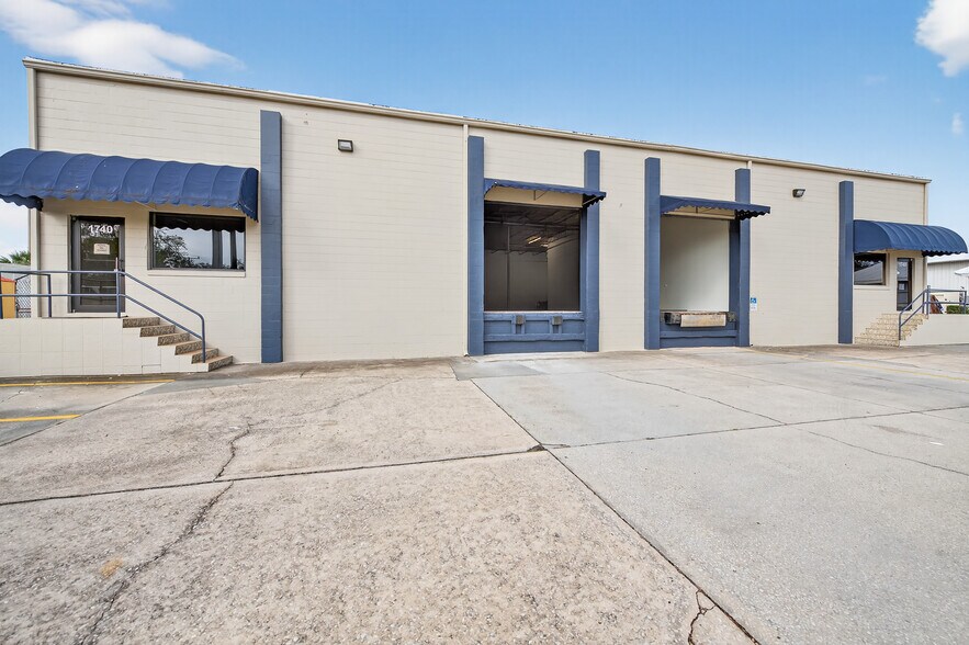 More Photos Of 1740 Segrave St, Daytona Beach Warehouse For Lease