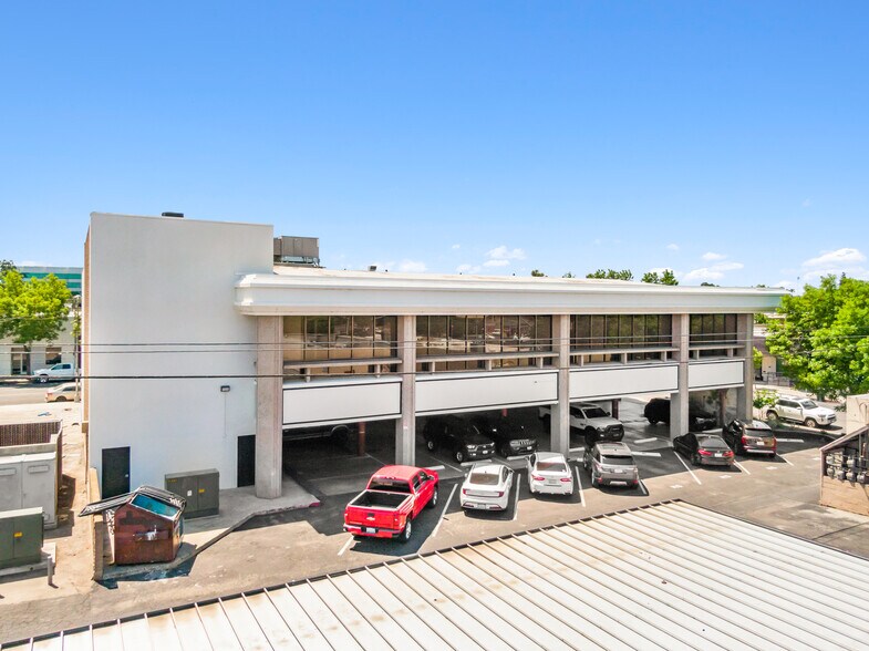 More Photos Of 520 W Main St, Visalia Office For Lease