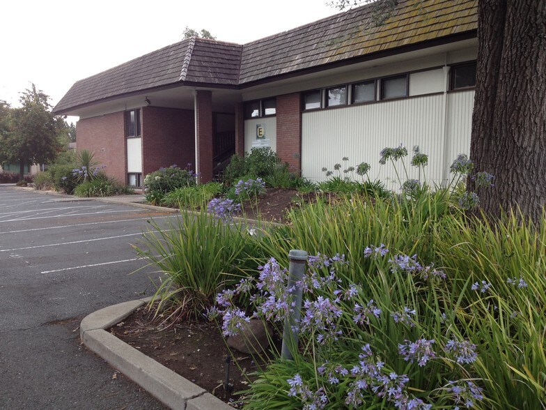 More Photos Of 2121 Ygnacio Valley Rd, Walnut Creek Unknown For Lease