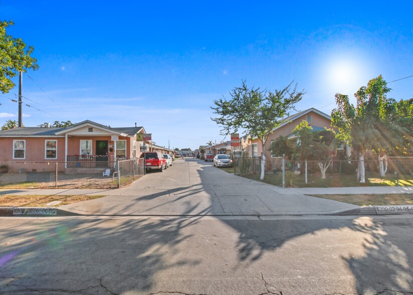 Primary Photo Of 5200 Live Oak St, Cudahy Apartments For Sale