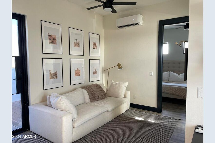 More Photos Of 19428 N Taft Ave, Maricopa Storefront Retail Residential For Sale