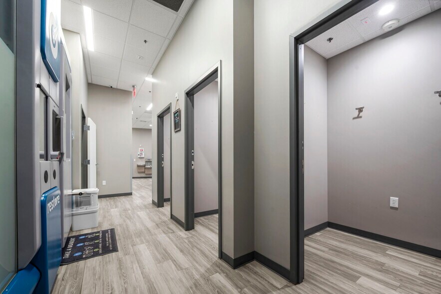 More Photos Of 1700 Plymouth Rd, Minnetonka Apartments For Lease