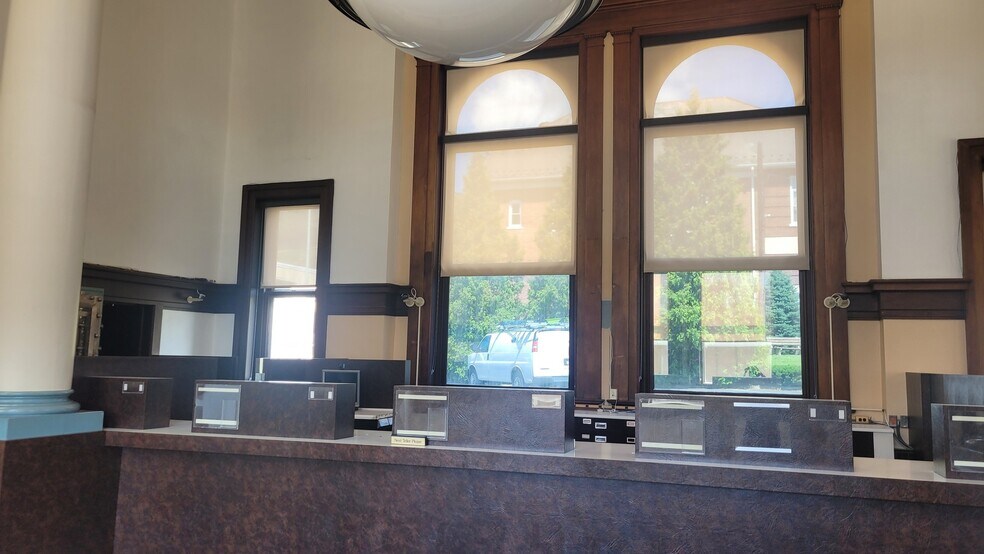 More Photos Of 1 N Robinson Ave, Pen Argyl Bank For Sale