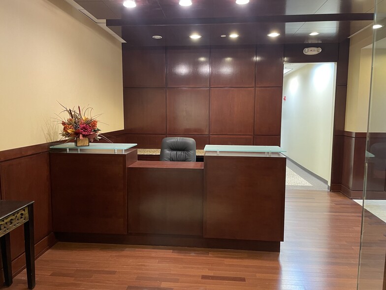 More Photos Of 6495 Shiloh Rd, Alpharetta Office For Sale