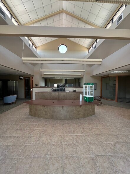 More Photos Of 5520 Hedge Lane Ter, Shawnee Bank For Sale