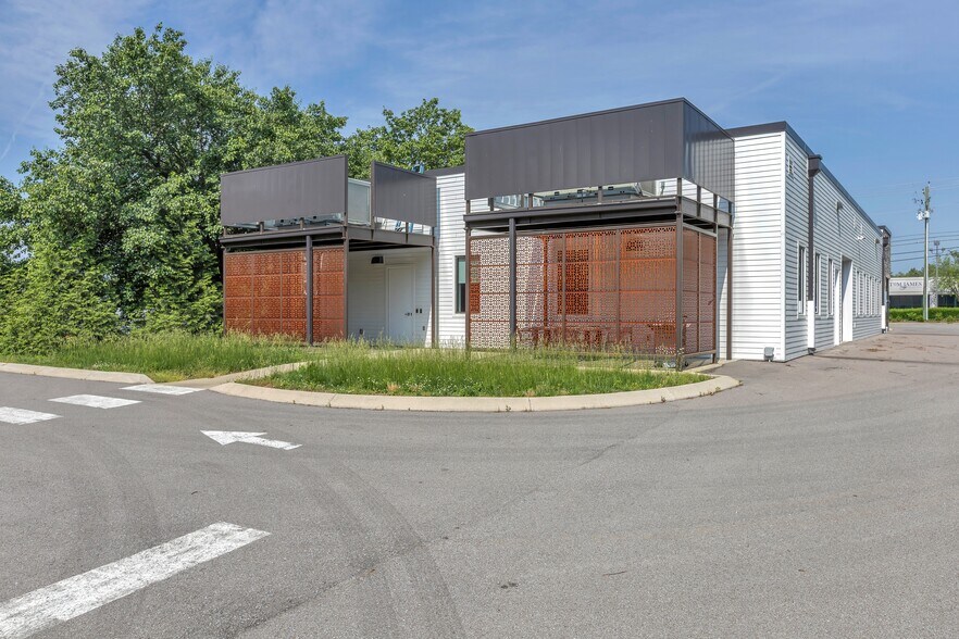 More Photos Of 266 Seaboard Ln, Franklin Medical For Sale