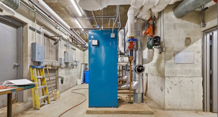 More Photos Of 300 E Collins Dr, Casper Apartments For Sale