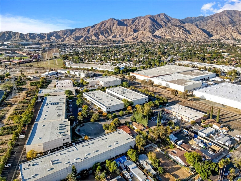 More Photos Of 15853 Monte St, Sylmar Distribution For Lease