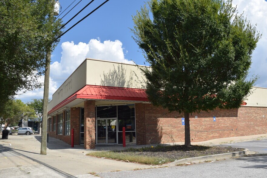 More Photos Of 2324 Cascade Rd SW, Atlanta Freestanding For Sale