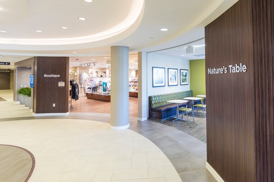 More Photos Of 13420 N Meridian St, Carmel Medical For Lease