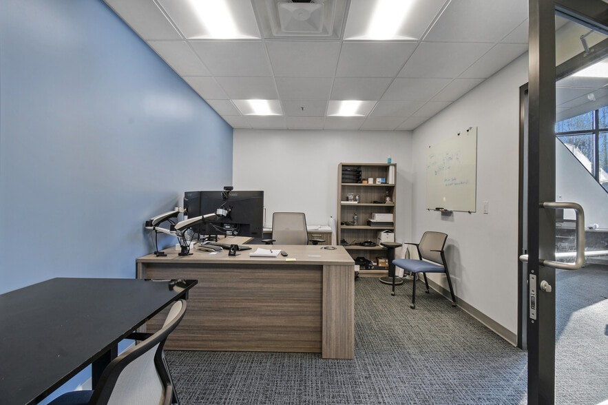 More Photos Of 10393 Fortune Pky, Jacksonville Office For Sale