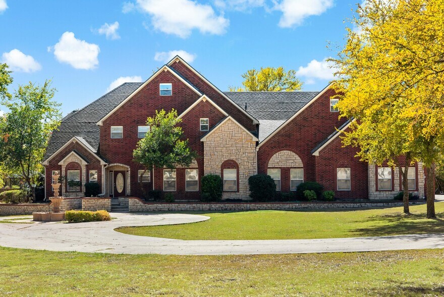 More Photos Of 12900 FM 121, Van Alstyne Lodge Meeting Hall For Sale