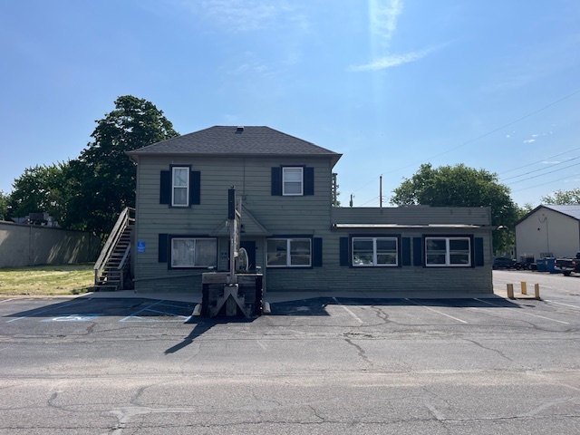 Primary Photo Of 505 S Grant Ave, Fowler Restaurant For Sale