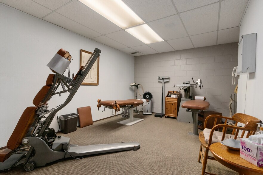 More Photos Of 2040 6th Ave, Tacoma Office For Sale